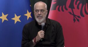 Rama: Sazani nuk shitet, ende s’ka marrëveshje dhe as projekt të miratuar