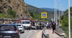 Aksidenti në aksin rrugor Pogradec-Lin, humb jetën një grua