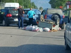 Aksident në aksin Gjirokastër-Tepelenë, përplasen tre automjete