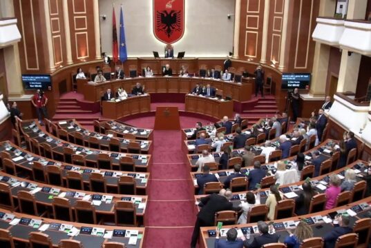 Votohet me 84 vota pro amnistia penale