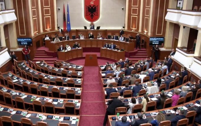 Votohet me 84 vota pro amnistia penale
