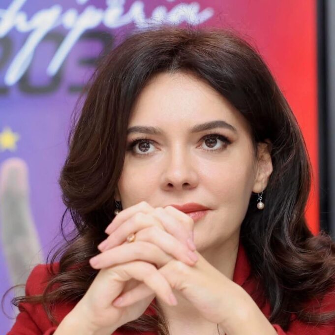 Elisa Spiropali mesazh kritik ndaj PS: Duhet reflektim dhe vetpastrim