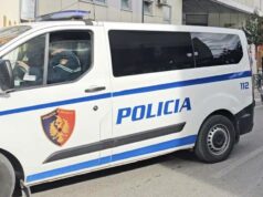 69-vjeçari lyen me benzinë gruan dhe i vë fl*kën, arrestohet