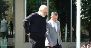 Rama mbledh drejtuesit e PS, fokus protesta dhe “Lufta digjitale”