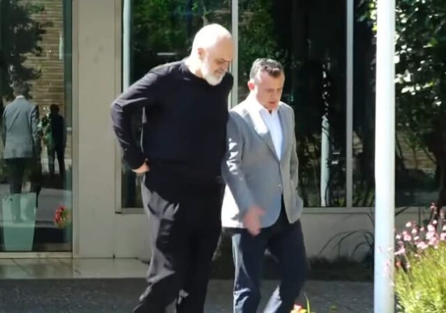 Rama mbledh drejtuesit e PS, fokus protesta dhe “Lufta digjitale”