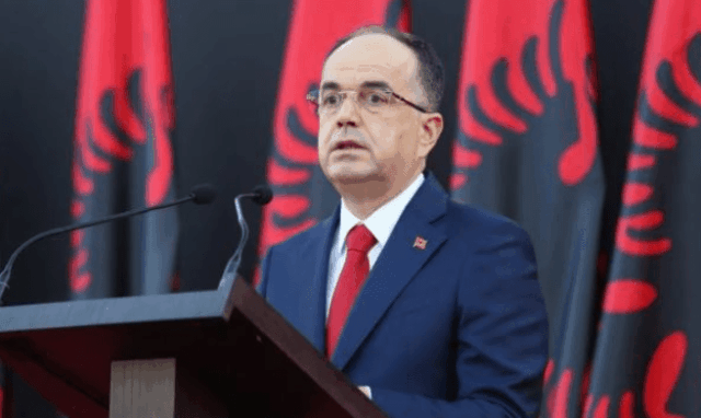 Presidenti Begaj për protestën: E drejta për t’u shprehur paqësisht është e mbrojtur nga Kushtetuta