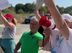 Protestë me 15 pjesëmarres në Triport, kundër TEC-eve lundruese