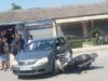 Përplaset “Volkswagen”-i me një motor, mbetet një person i lënduar