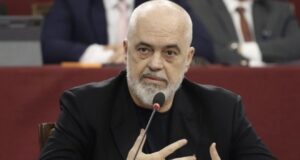 Rama kërkon angazhim më të madh të deputetëve në Kuvend dhe rrjete sociale