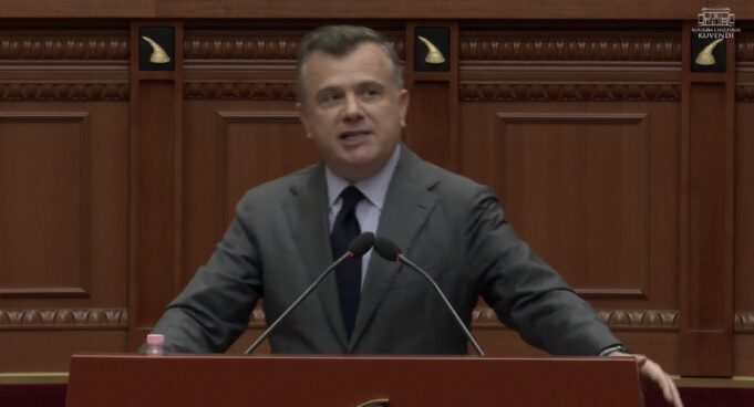 Taulant Balla nga Kuvendi: “Protesta goditi opozitën, jo PS-në”