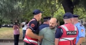 Përplasje te Kuvendi, shoqërohet në polici Dritan Goxhaj