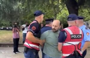 Përplasje te Kuvendi, shoqërohet në polici Dritan Goxhaj
