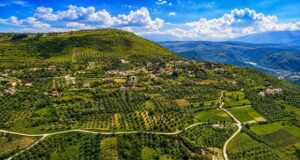 Qeveria shpall zona me përparësi për ekonominë malore në Mallakastër