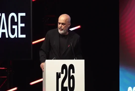 Rama nga Düsseldorfi: Protesta është mesazh që e marr seriozisht, algoritmet shtrembërojnë realitetin