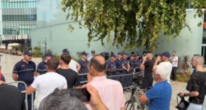 PD bojkoton seancën në Kuvend: Nuk vijmë për sa kohë nuk diskutohen kërkesat e protestuesve