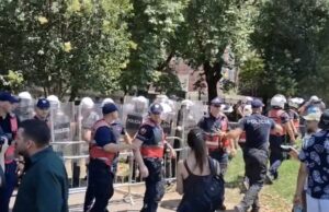 Mbi 20 të shoqëruar pas tensioneve në protestë