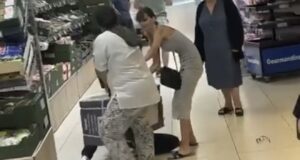 Vala e të nxehtit shkakton kaos në Francë, thyhet hyrja e supermarketit per te blere kondicionerë