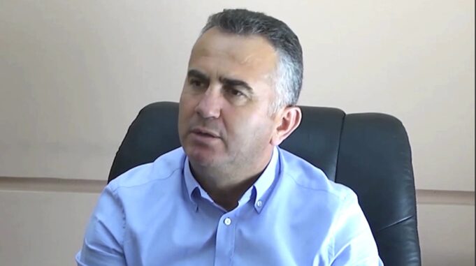 Ish kryebashkiaku i Divjakes Fredi Kokoneshi merret i pandehur, akuzohet për shpërdorim detyre
