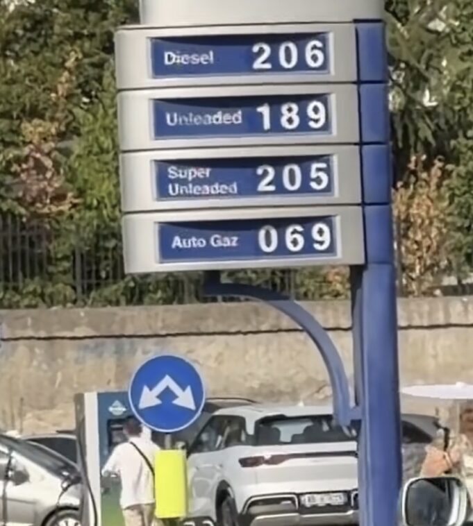 Nafta shkon në 206 lekë/litër, rriten çmimet e karburanteve