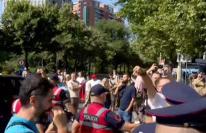 Shkon në 11 numri i protestuesve të shoqëruar nga policia, mes tyre edhe aktivisti Edison Lika