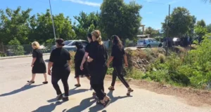 Fshati Vidhisht në Roskovec ne zi, përcillet sot ne banesen e fundit,çifti Plaka – fshati i tronditur nga tragj*dia
