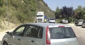 Përfshihet ne aksident aktori humorit i njohur si “Cekja” i Beratit