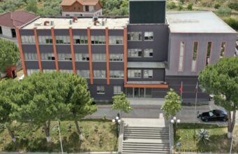 Patosi me zero detyrime të prapambetura, të dhënat financiare në fokusin e debatit për reformën territoriale