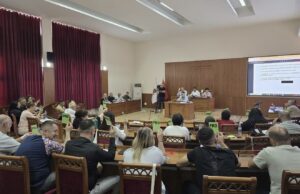 Këshilli Bashkiak i Fierit korrigjon administratën: Miraton disa vendime ,ul taksën e ndërtimit dhe miraton investime të reja