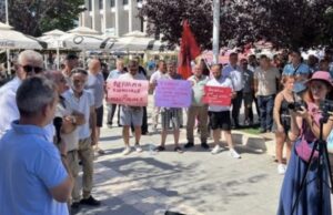 Protestat kundër hartës së re territoriale vijojnë në disa bashki, qytetarët paralajmërojnë përshkallëzim