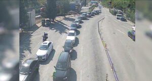 Kolona deri në 20 km në kufirin Kroaci–Mali i Zi, pritje deri në 10 orë; MEPJ reagon për vështirësitë e shqiptarëve