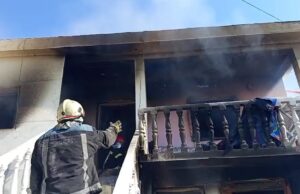 Zjarr në Fier-Shegan, përfshihet nga flakët banesa e një çifti të moshuarish