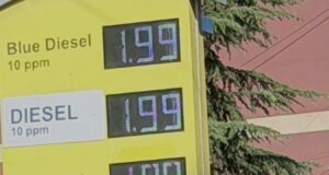 Bie ndjeshëm çmimi i naftës në Fier, zbritet në 199 lekë për litër