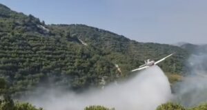 45 vatra zjarri në 24 orë, 12 vijojnë aktive – ndërhyrje në Fier dhe disa qarqe