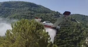 7 vatra zjarri ende aktive në vend, situata më kritike në Mallakastër