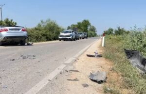 Furgoni përfundon në kanal ne Fier Shegan; një i moshuar në gjendje të rëndë
