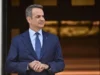 Aksident me biçikletë për kryeministrin grek, Kyriakos Mitsotakis dërgohet në spital