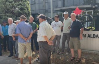 Berisha për protestën e banorëve të Marinëzes: “Bankers” duhet t’i dëmshpërblejë