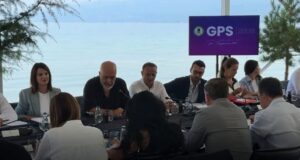 Rama mbledh sot ministrat në Pogradec, në fokus objektivat e qeverisë