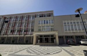 Luan Baçi ironizon njoftimin e Bashkisë Fier: “E marta ditë e shënuar deri në zgjedhjet e ardhshme”