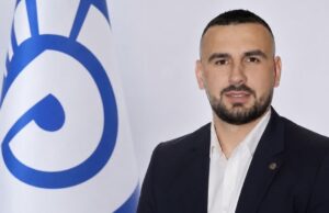 Gentian Koçi zyrtarizon kandidaturën për kreun e PD Fier: “Jo për të administruar humbjet, por për të përgatitur fitoren”