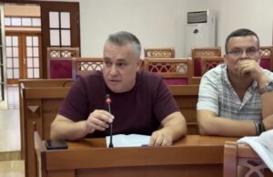 SKANDAL/ Ujësjellësi i Fierit kërkon rritjen e tarifave, ndërsa shoqëria rezulton me humbje prej miliarda lekësh