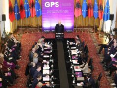 Rama mbledh grupin parlamentar dhe kabinetin qeveritar, takimi më 3 shtator