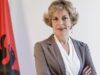 Evis Sala jep dorëheqjen nga posti i ministres së Shëndetësisë