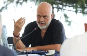 Rama mbledh ministrat dhe drejtuesit politikë, në fokus organizimi i sezonit të ri politik