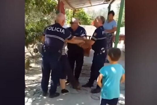Hita pezullon 3 efektivët e Policisë së Kuçovës pas pamjeve të publikuara