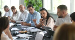 PS organizon takimet me qytetarët në Qarkun Fier, zbulohet kalendari i 4-5 shtatorit