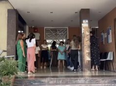 Vijon bojkoti në Gjykatën e Fierit, qytetarët pa shërbime për të dytën ditë radhazi