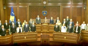 Kuvendi i Kosovës miraton qeverinë e re me 62 vota pro, kabineti nis zyrtarisht mandatin
