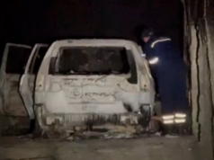 Fuoristrada e vjedhur gjendet e djegur në tunelin ushtarak të Cërkovinës, policia nis hetimet