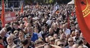 81 vite burg per ish-krerët e UÇK-së, shpërthejnë protestat në Prishtinë: “UÇK! UÇK!”